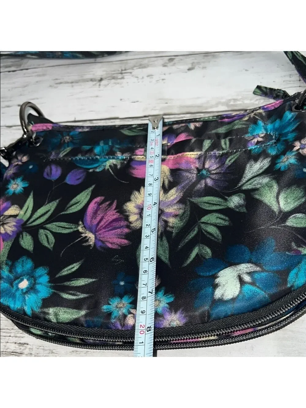 lug swivel crossbody